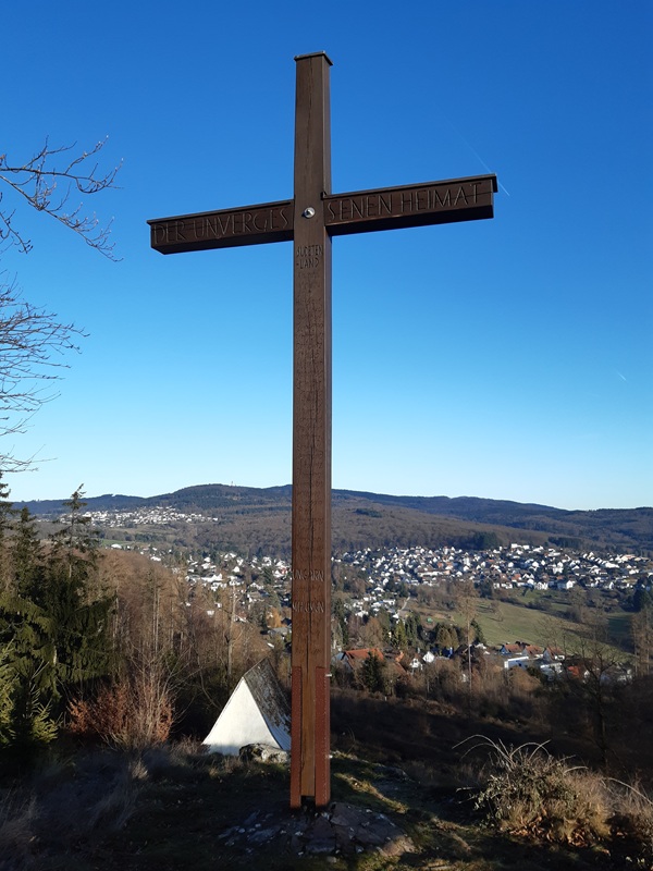 Ostkreuz Schloßborn von oben